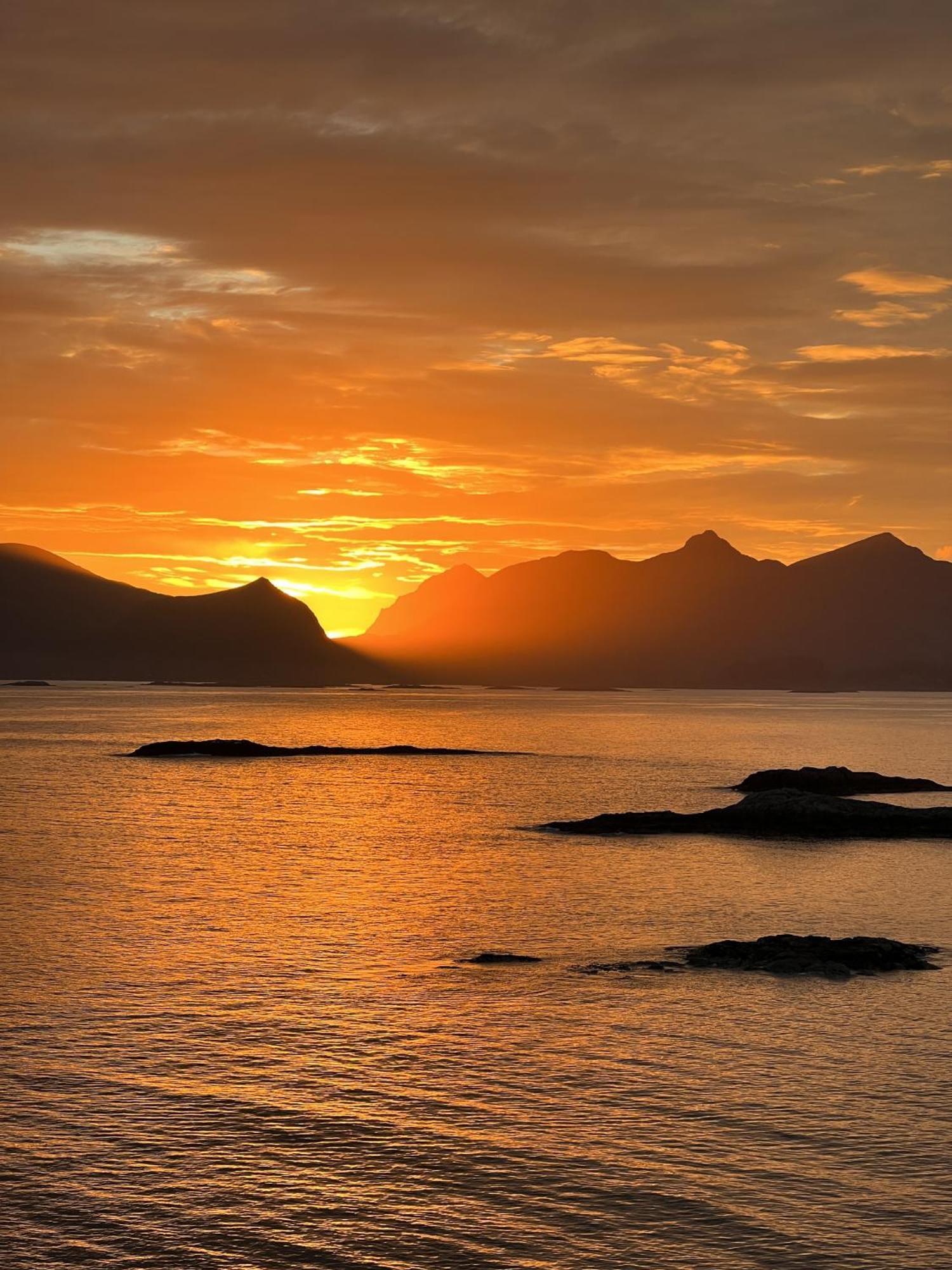 Henningsvaer Lofoten New Apartment Extérieur photo